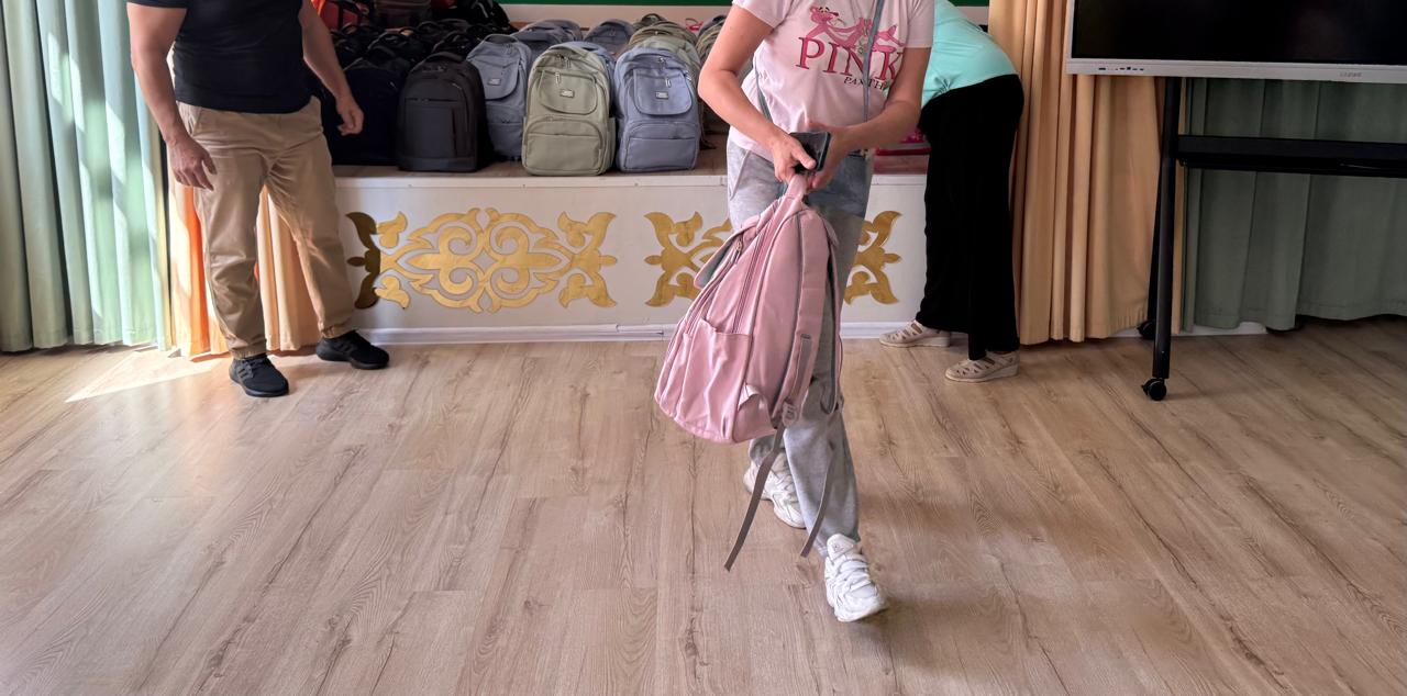 “Мектепке жол” — ізгілікке толы акция/«Дорога в школу» — акция, наполненная добром